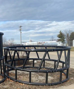 /img/rc/balefeeder-4.jpg